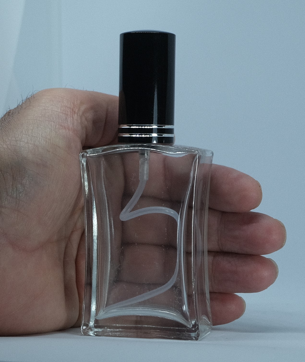 50 ML SİYAH PLASTİK SPREYLİ İÇBÜKEY ŞİŞE